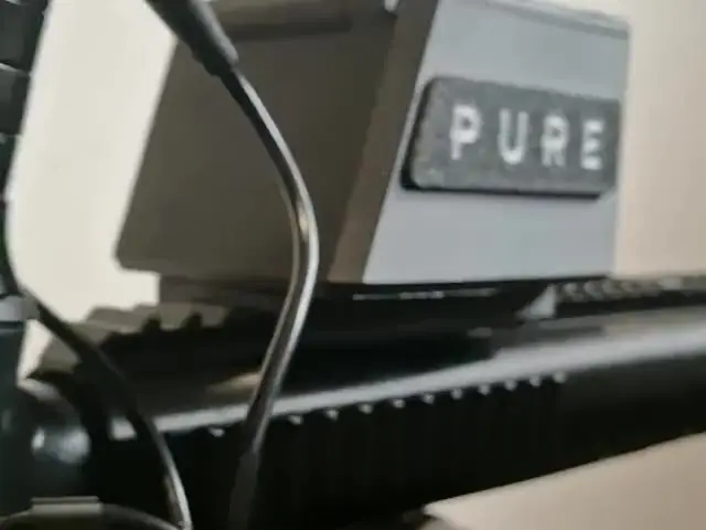 Printed PURE top-tube box on an e-bike rail